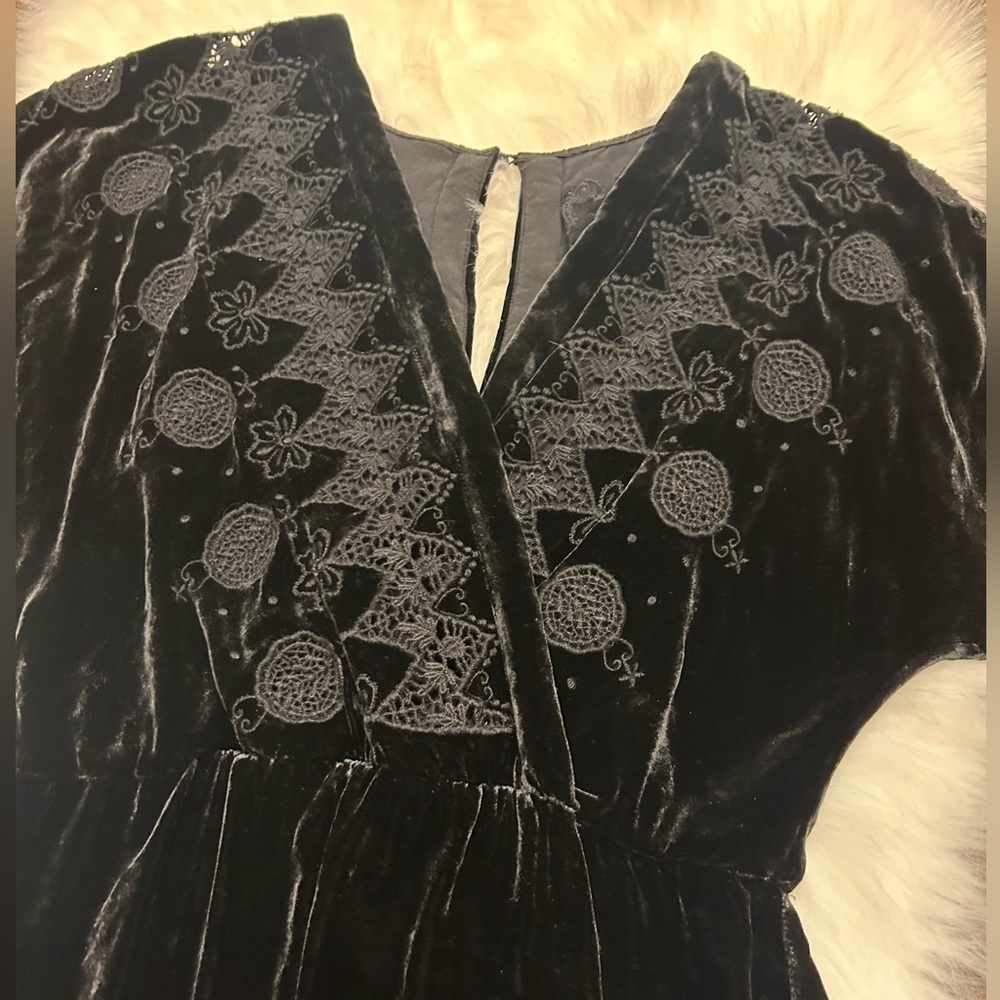 JOHNNY WAS ‘Coco’ 100% Silk Velvet Wrap Dress - Picture 8 of 16